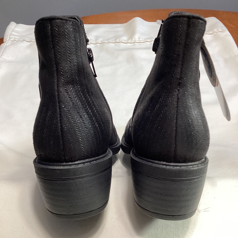 NWT Baretraps Stevie ankle boot - Picture 14 of 16